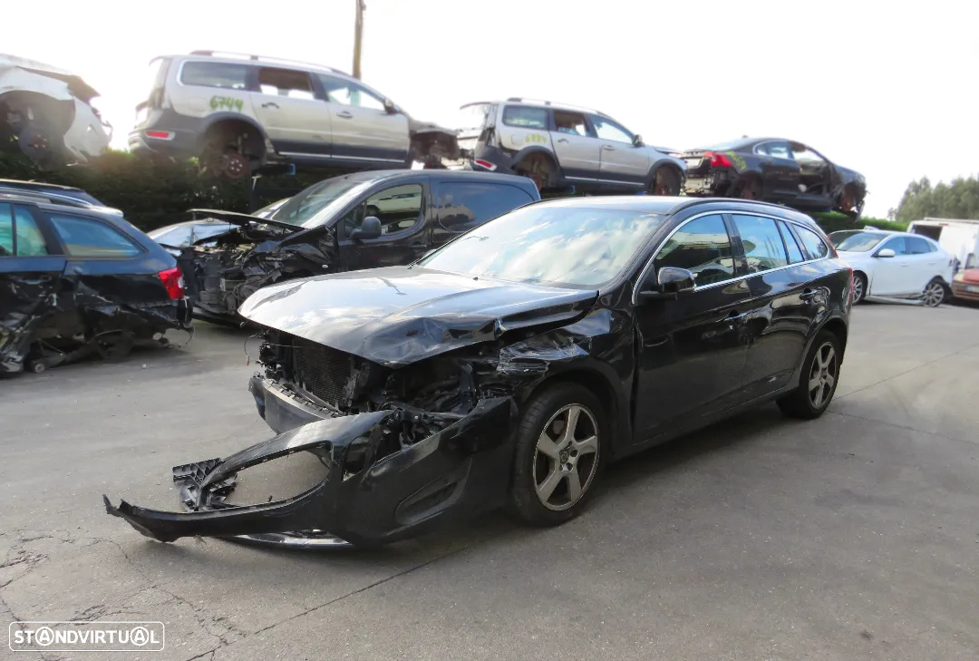 VOLVO V60 2.0 D3 (163Cv) 2011 - Peças Usadas (7605) - 2