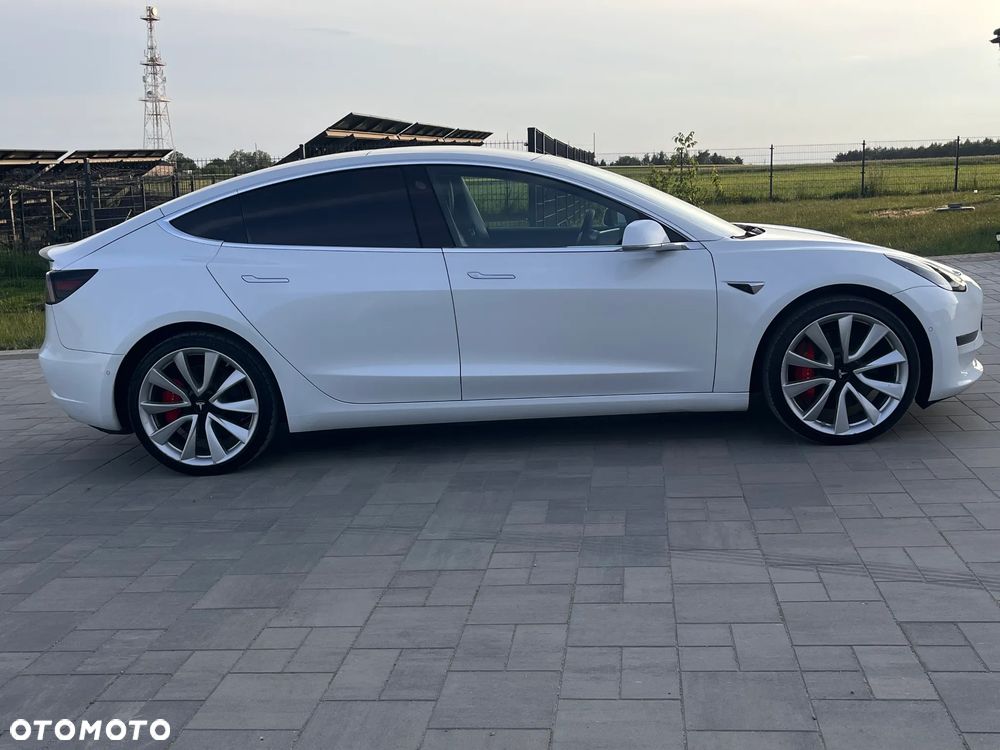 Tesla Model 3 Langstreckenbatterie Allradantrieb Dual Motor Performance - 8