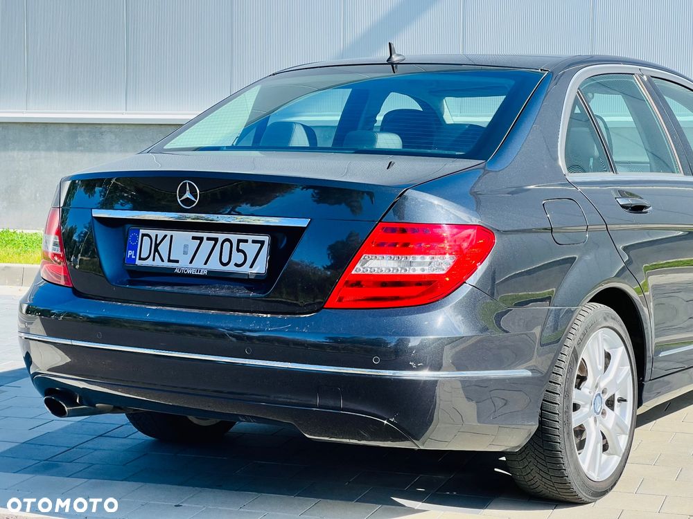 Mercedes-Benz Klasa C 200 (BlueEFFICIENCY) 7G-TRONIC Avantgarde - 17