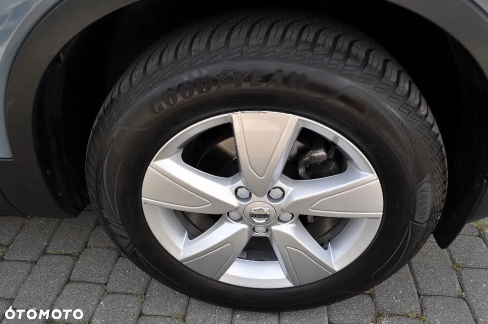 Volvo XC 40 T3 Momentum Core - 9