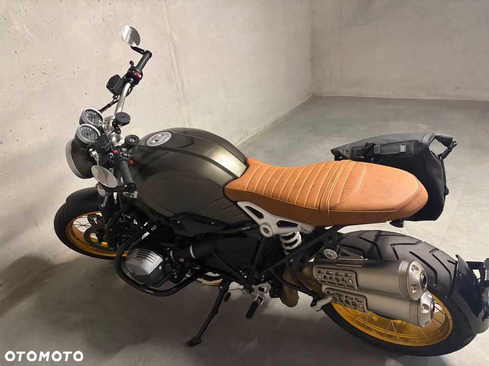 BMW R - 1