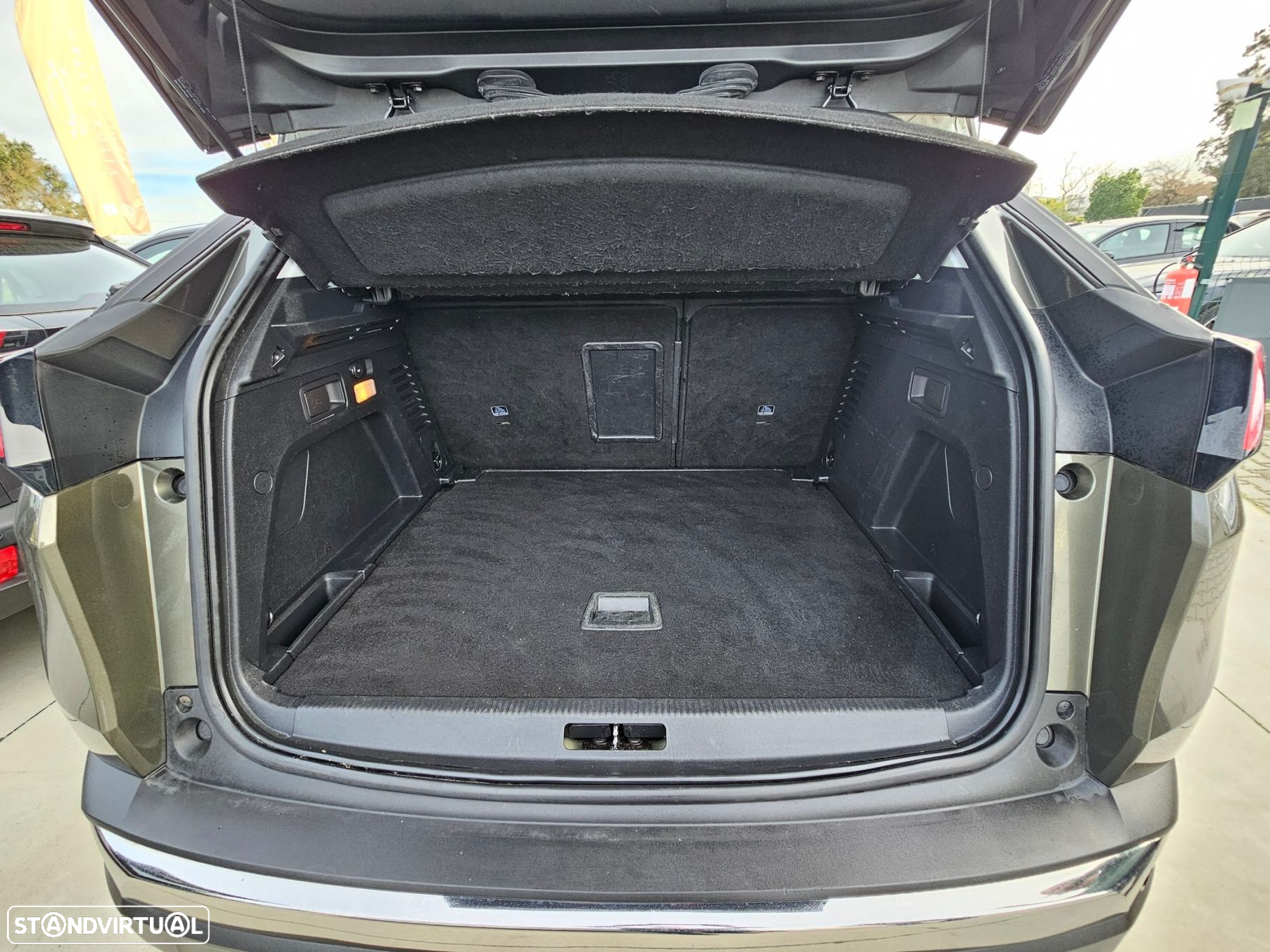 Peugeot 3008 1.5 BlueHDi Active Pack EAT8 - 16