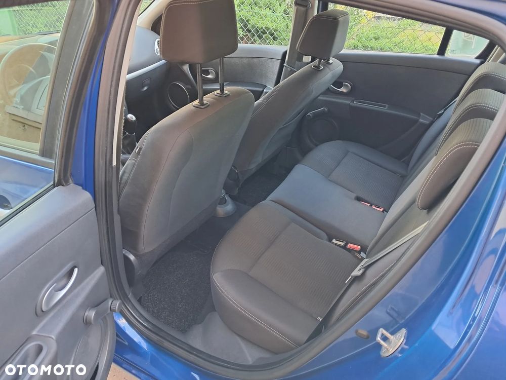 Renault Clio 1.2 16V Alize Euro5 - 12