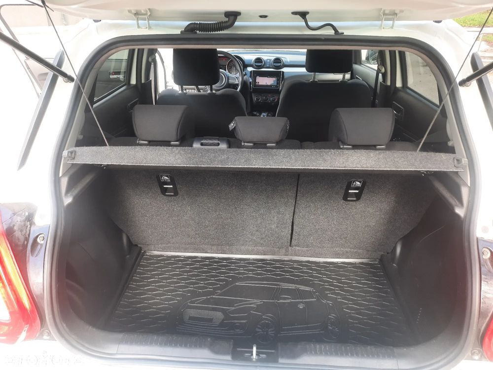 Suzuki Swift 1.2 SHVS Premium Plus - 17