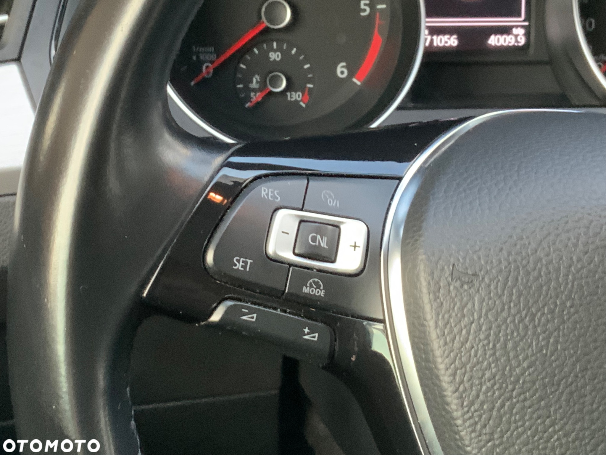 Volkswagen Passat 2.0 TDI BMT Trendline - 11