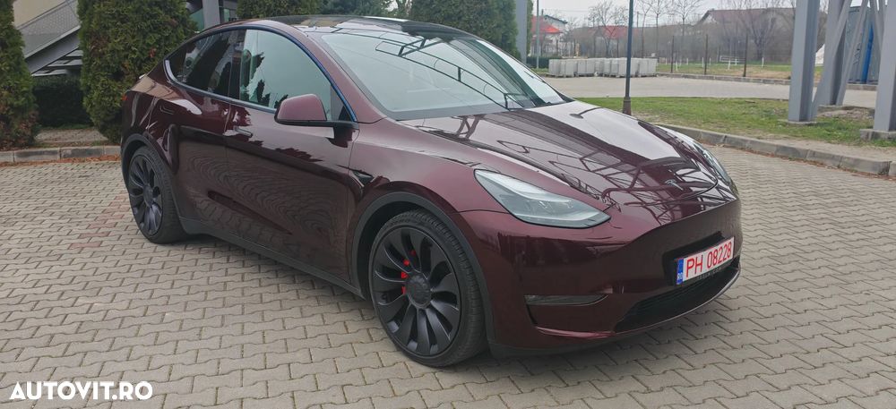 Tesla Model Y - 1