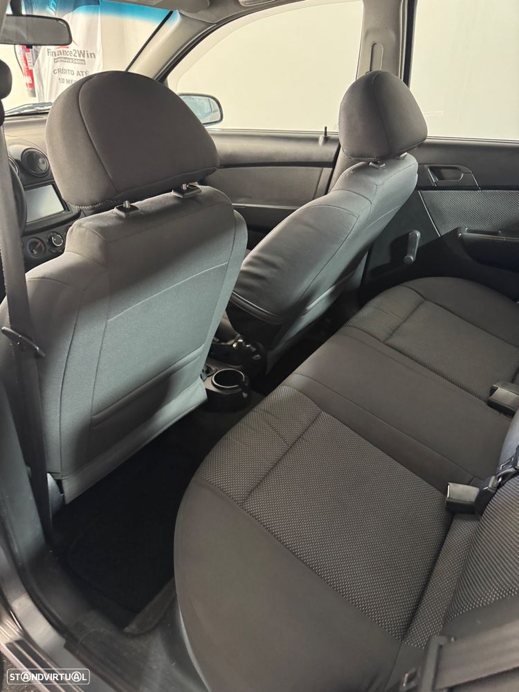 Chevrolet Aveo 1.2 LS - 13
