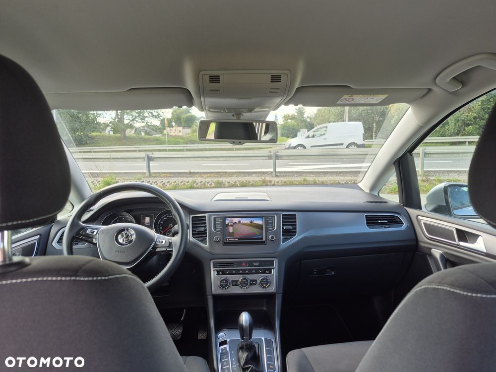 Volkswagen Golf - 6