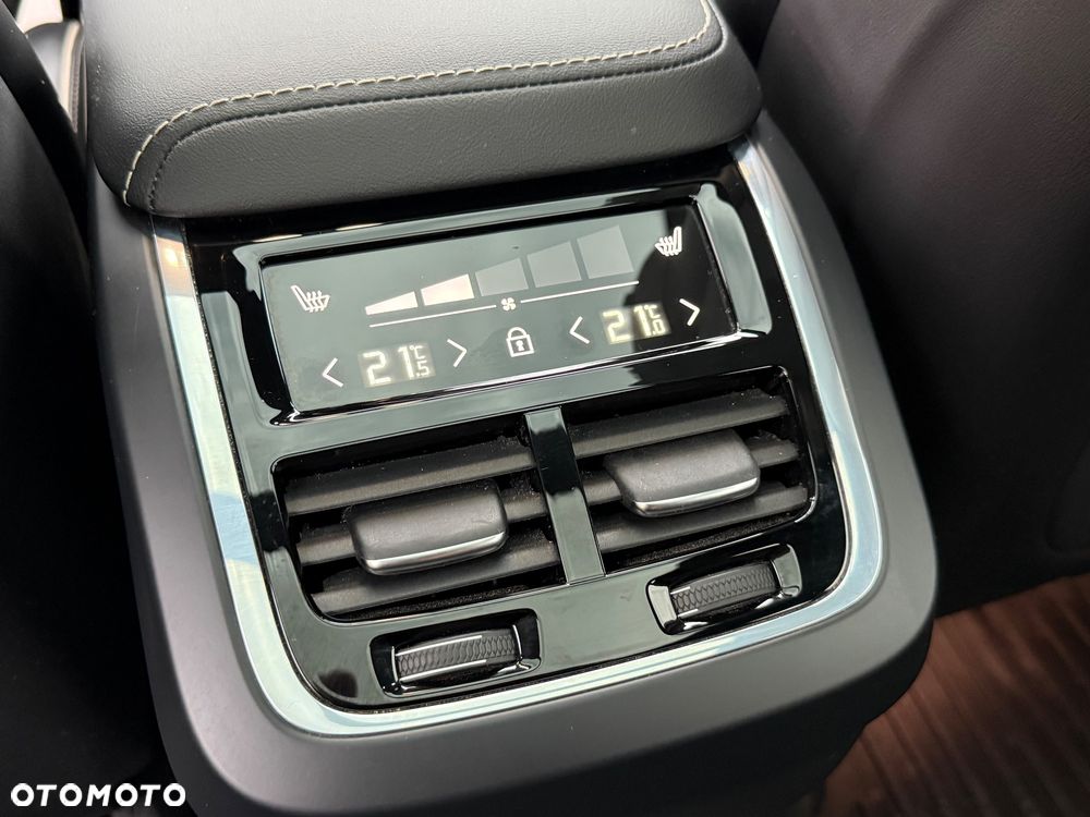 Volvo XC 60 - 25