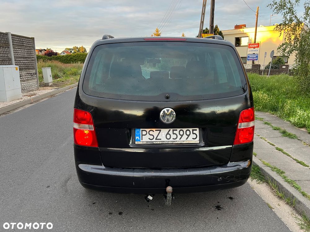 Volkswagen Touran 1.9 TDI Highline - 4