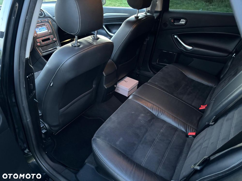 Ford Mondeo 2.2 TDCi Black Magic - 12
