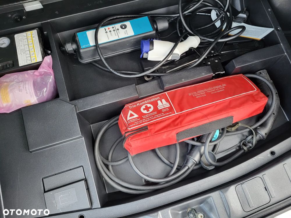 Mitsubishi Outlander 2.4 4WD Diamant+ - 37