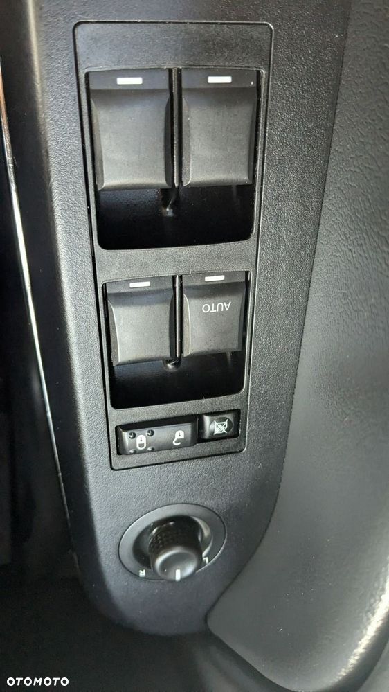 Jeep Compass - 32