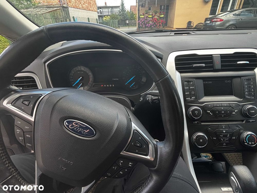 Ford Fusion - 7