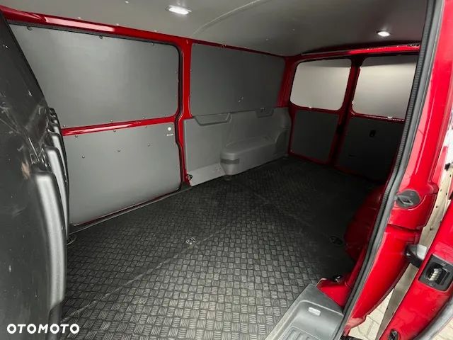 Volkswagen Transporter - 17