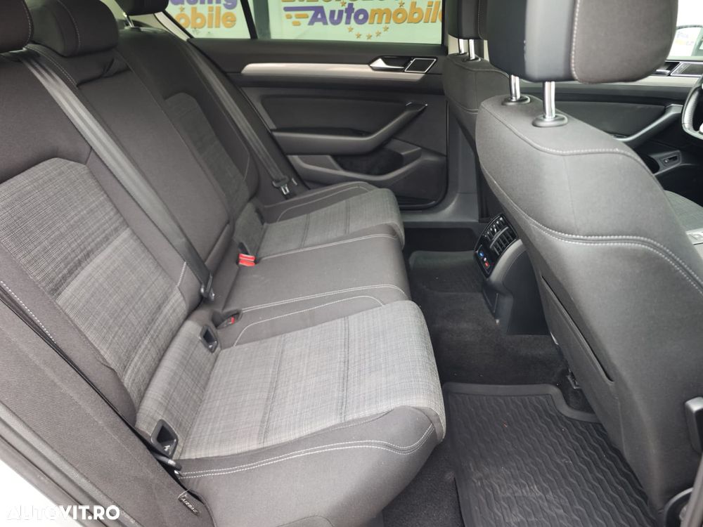 Volkswagen Passat - 14