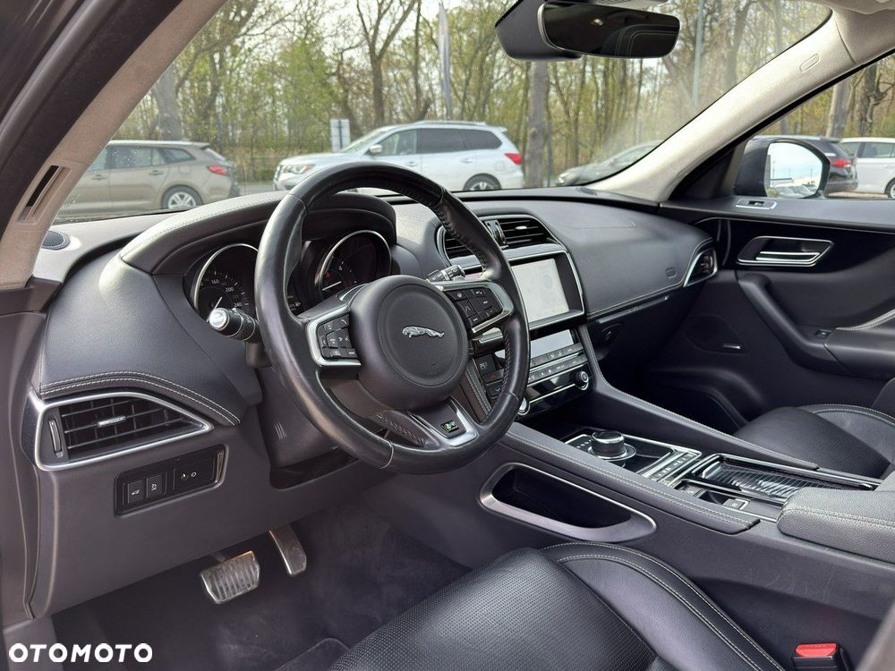 Jaguar F-Pace 2.0 i4D AWD R-Sport - 15