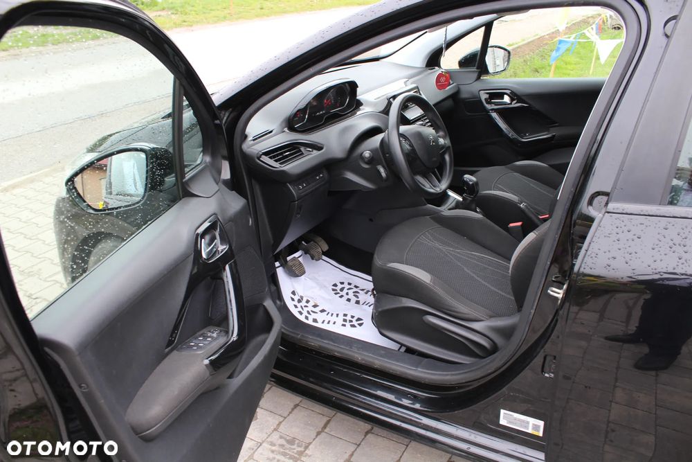 Peugeot 208 1.4 HDi Access - 14