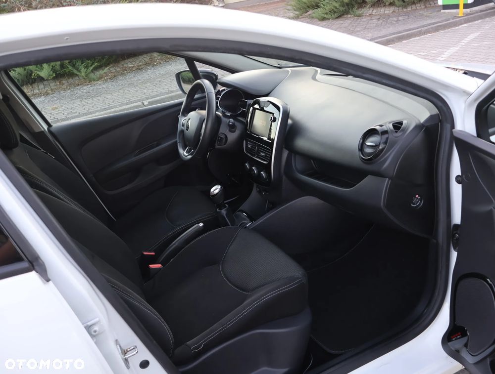 Renault Clio 0.9 TCe Business - 26