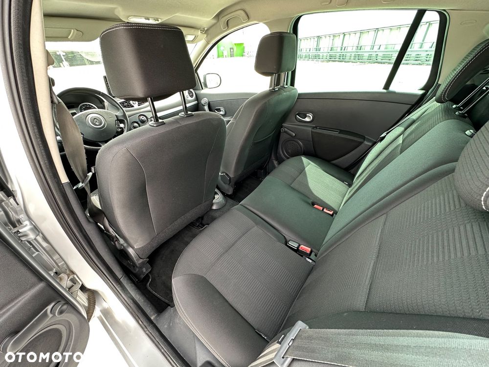 Renault Clio - 14