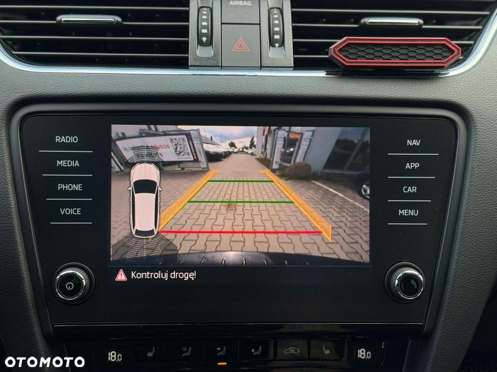 Skoda Octavia 2.0 TDI DSG RS - 21