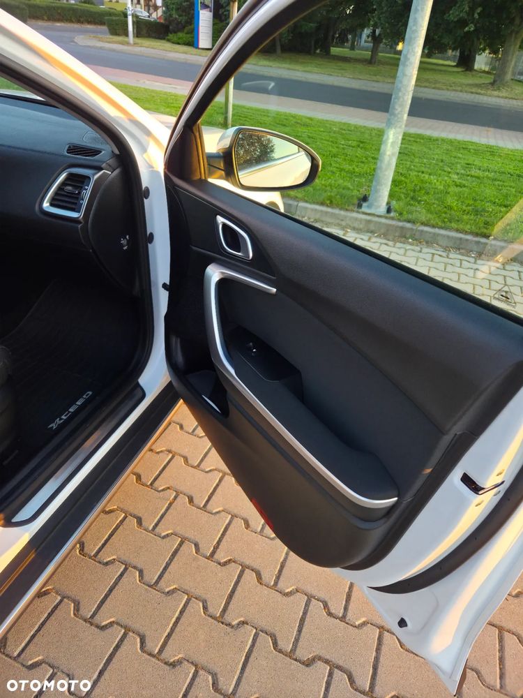 Kia XCeed 1.4 T-GDI M DCT - 18