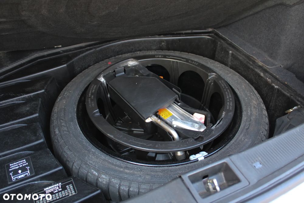 Mercedes-Benz CLK - 24