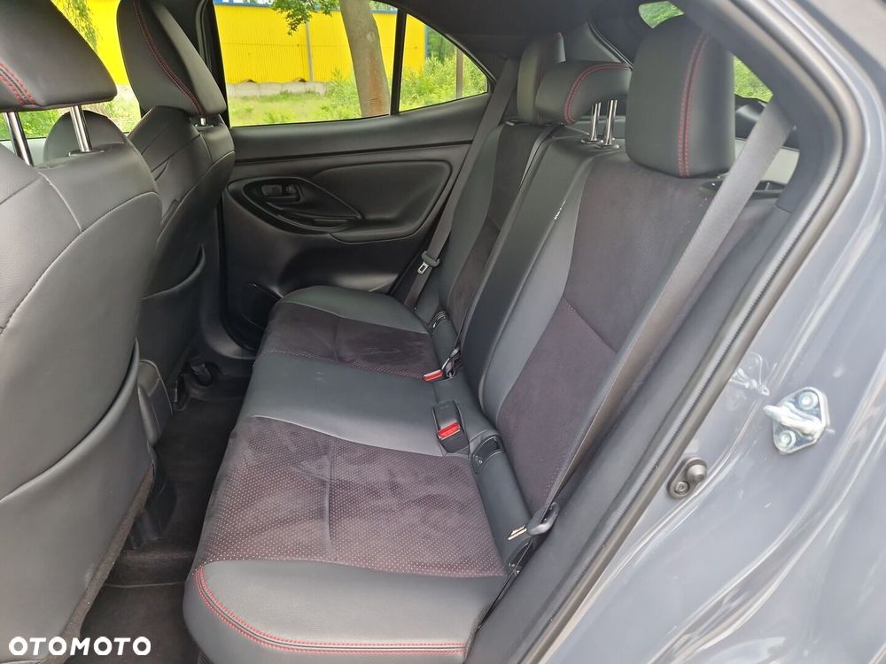 Toyota Yaris Cross Hybrid 1.5 GR Sport - 15