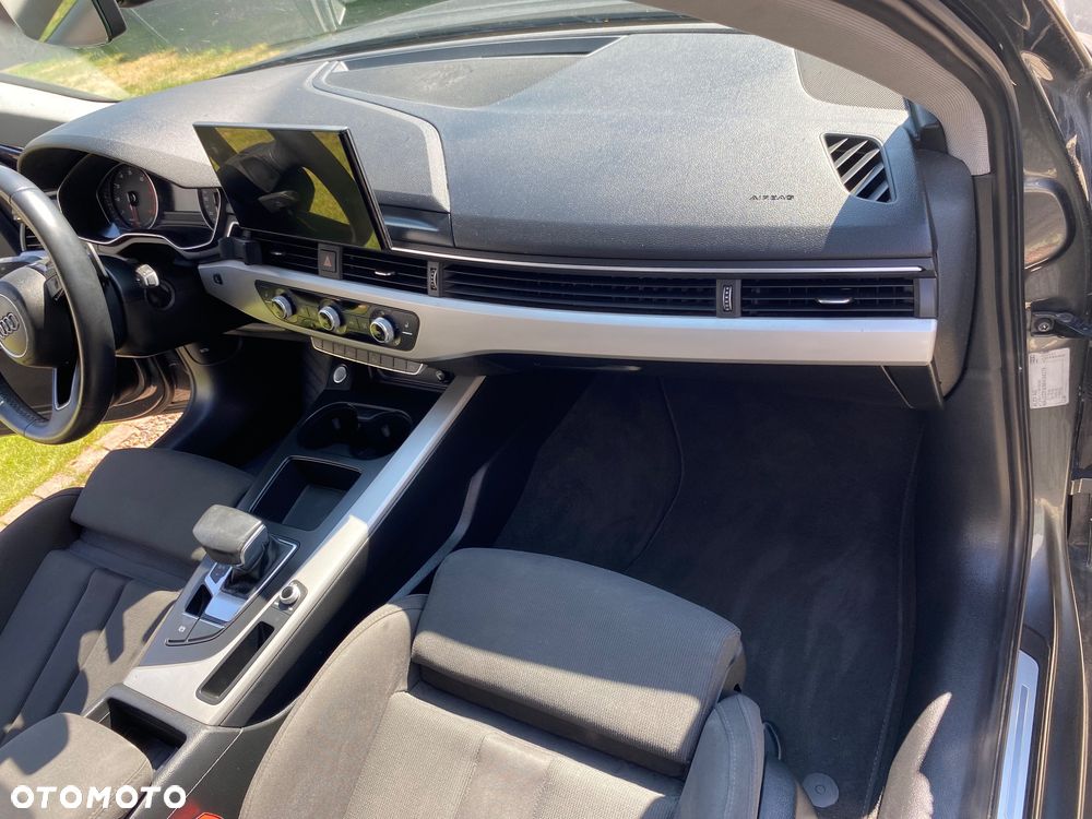 Audi A4 Avant 35 TFSI mHEV S Line S tronic - 13
