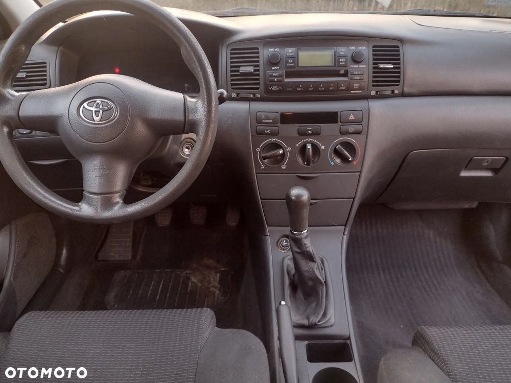 Toyota Corolla 1.4 VVT-i Dynamic - 12