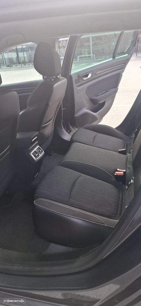Renault Mégane Sport Tourer 1.5 dCi Limited - 17