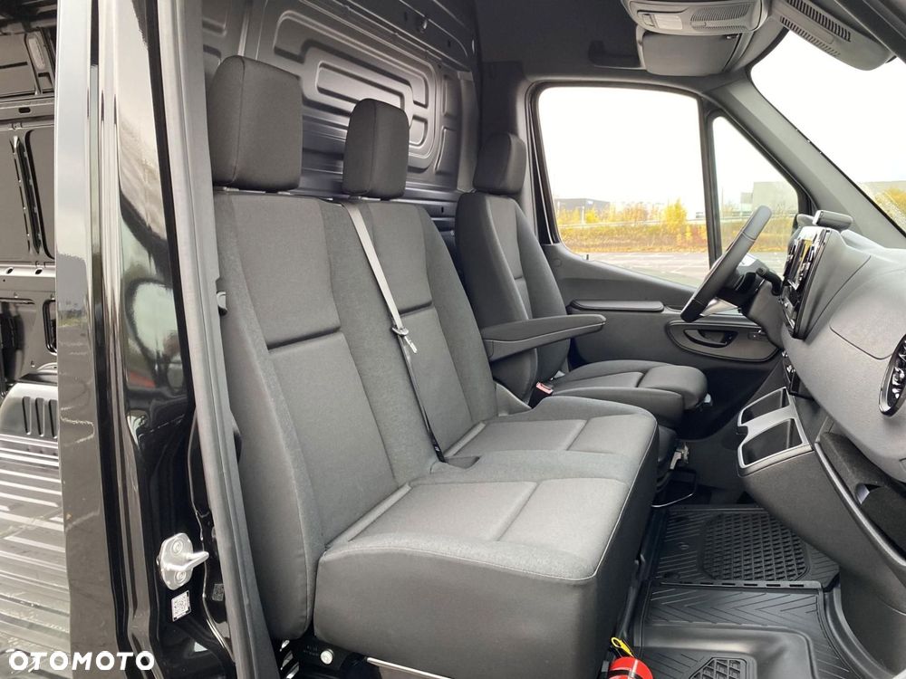 Mercedes-Benz Sprinter - 19