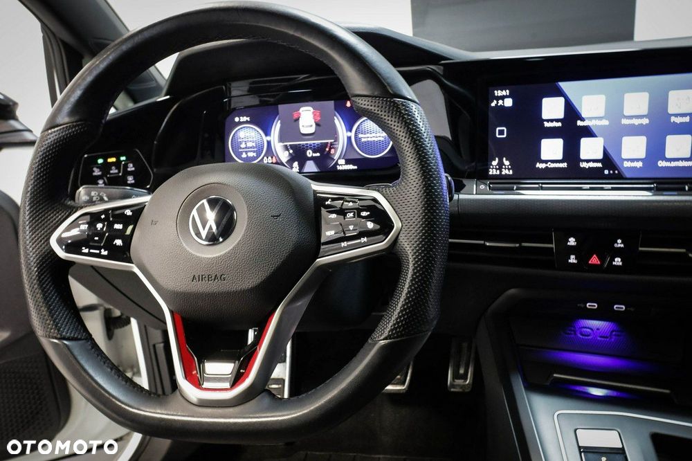 Volkswagen Golf - 16