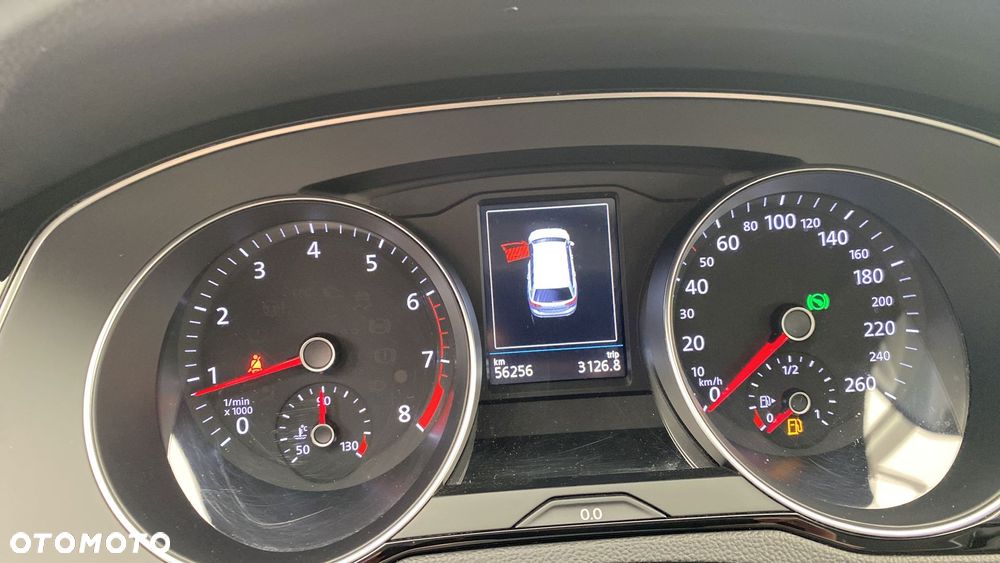 Volkswagen Passat - 16