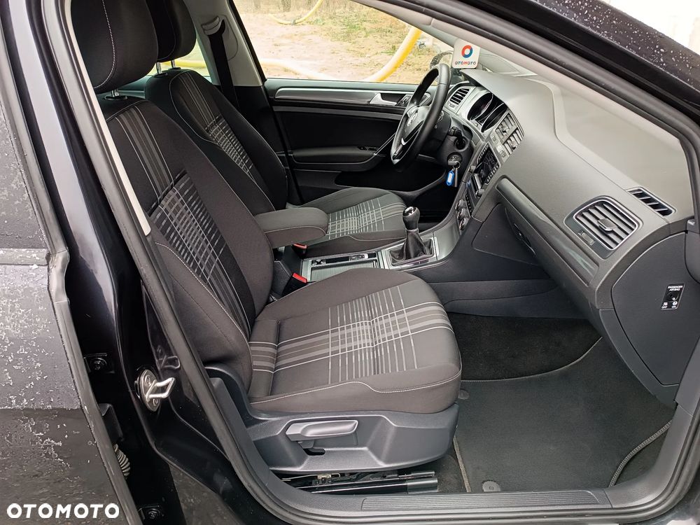 Volkswagen Golf 2.0 TDI BlueMotion Technology Lounge - 15