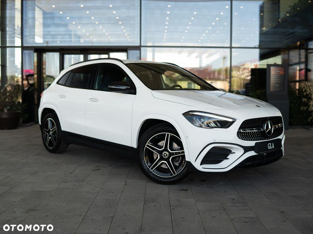 Mercedes-Benz GLA - 3