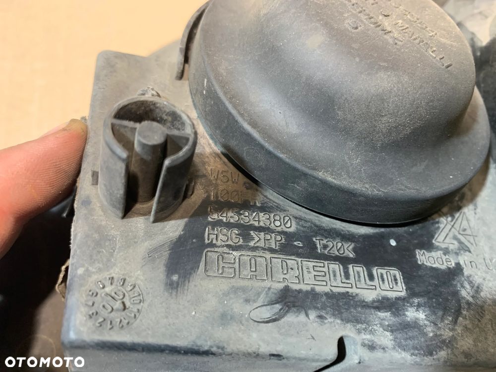 TOYOTA AVENSIS T22 LAMPA PRAWA LEWA PRZEDNIA - 12