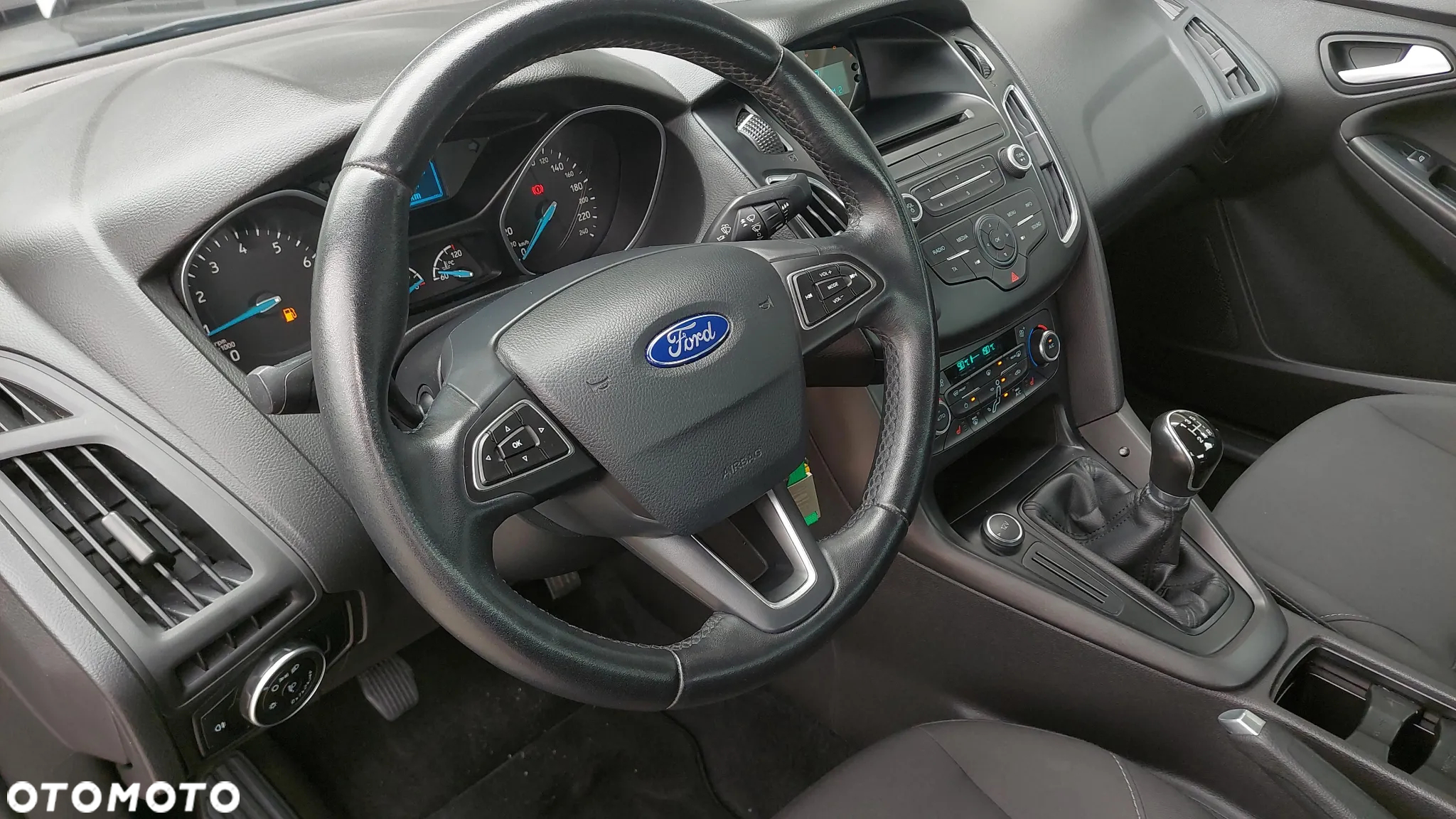 Ford Focus 1.6 Platinium X - 16