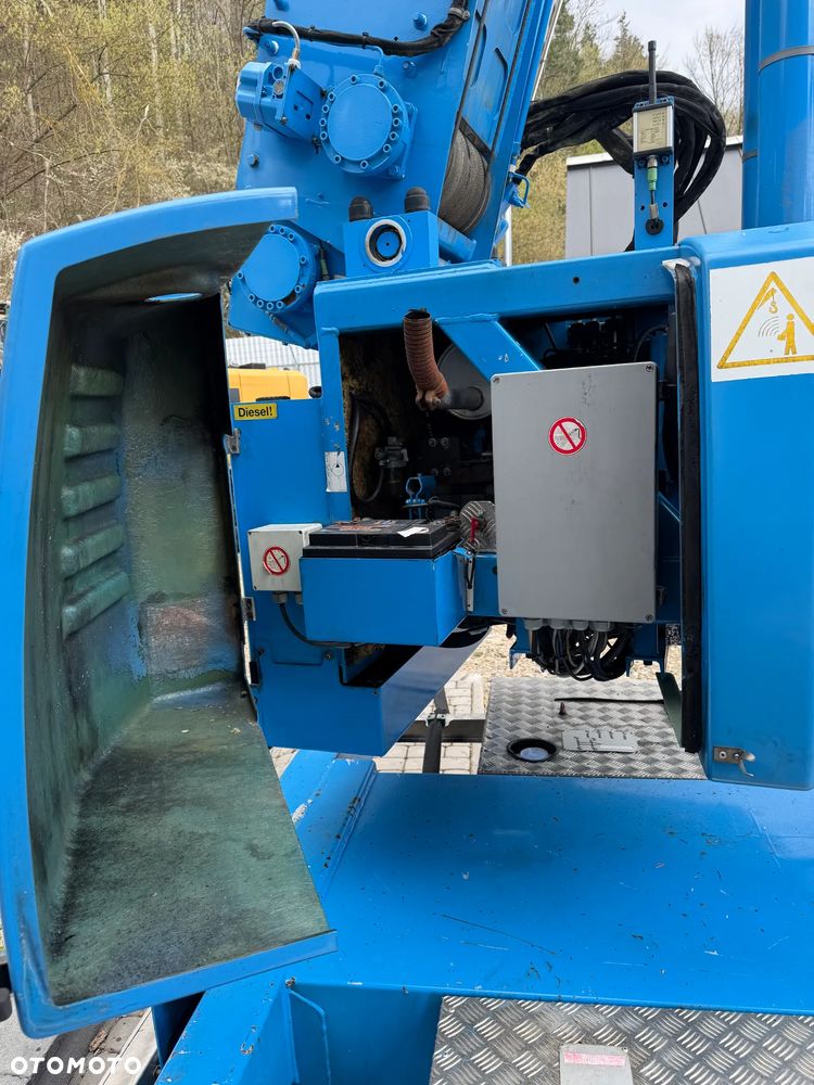 KLAAS 21/31TSP Dźwig Dekarski żuraw zwyżka podnośnik 31m. udźwig 1800kg max. Silnik Yanmar 3cyl. Dźwig Sterowany całkowicie zdalnie z pilota. Do 3,5 tony Transportowanie samochodem osobowym! Podwieszana oś Hydr. Własny Napęd Hydr. na 2 koła w terenie. Maszyna jak Nowa 2,5 tyś mtg. 2013r. Po serwisach Dekra BMWT. Sprowadzona z Norwegii. Nie różni się od nowej z salonu. Pełna Hydraulika w maszynie. Najbogatsza wersja. OKAZJA 230volt. Zero zużycia! - 26