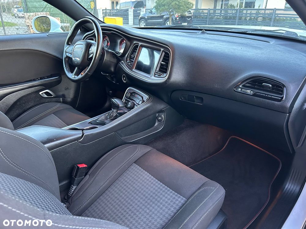 Dodge Challenger Automatik SXT Plus - 8