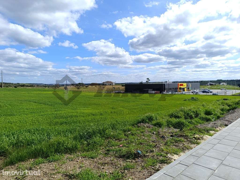 Terreno na Vila de Castro Verde em Zona de Atividades Económicas - Grande imagem: 3/14