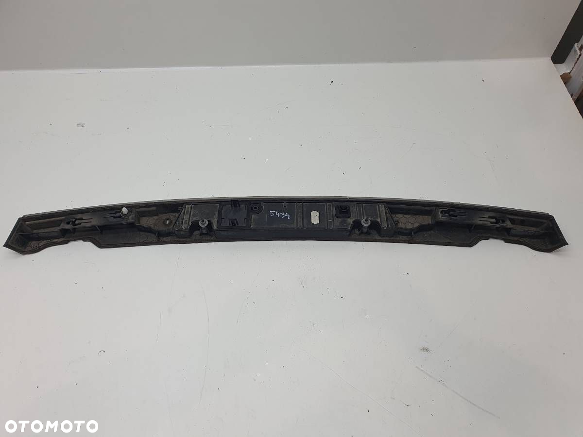BLENDA CHROM LAMPKA KLAPY TYŁ MIKROSTYK BMW 7 F01 - 4