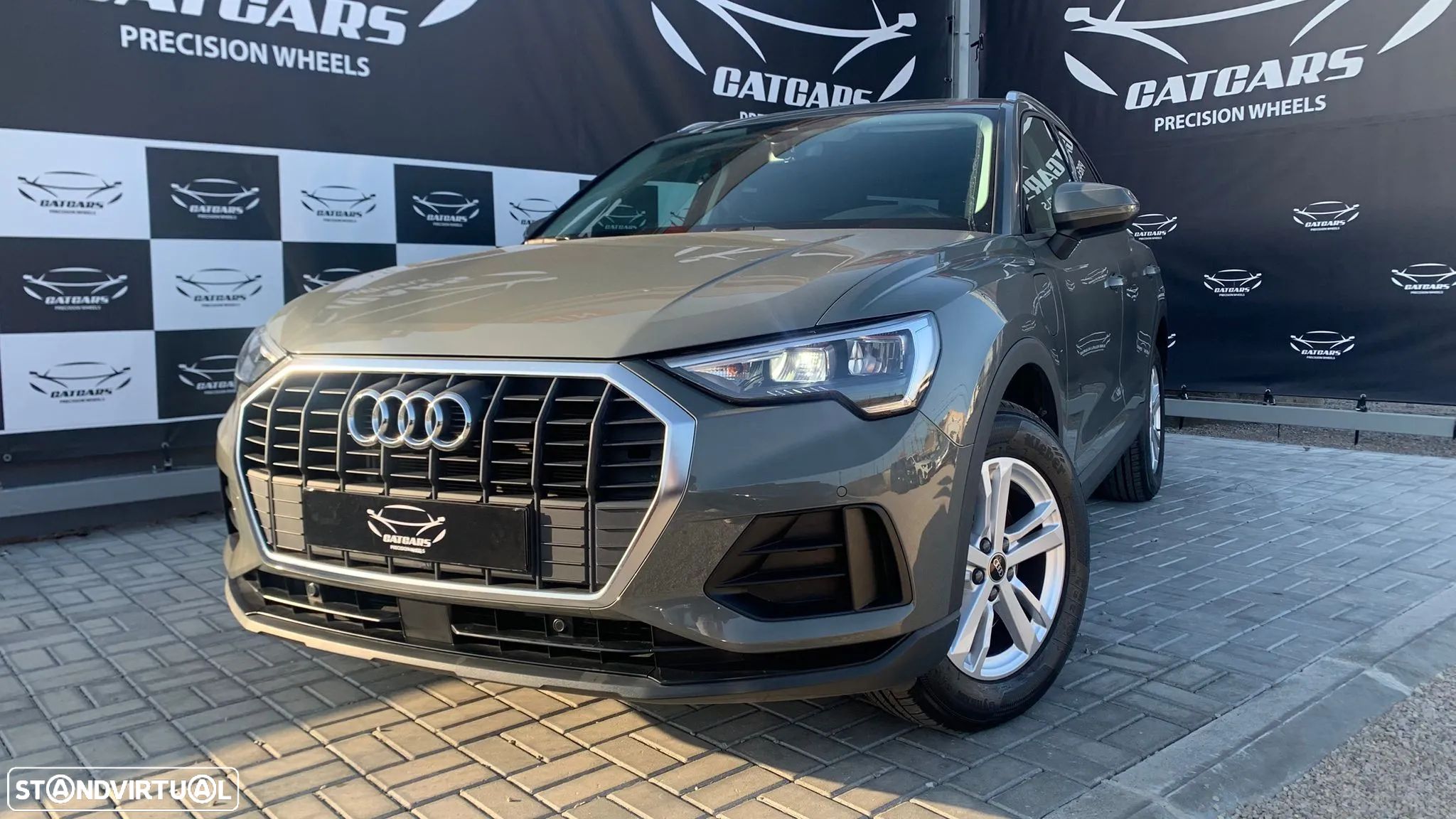 Audi Q3 45 TFSIe S tronic - 1