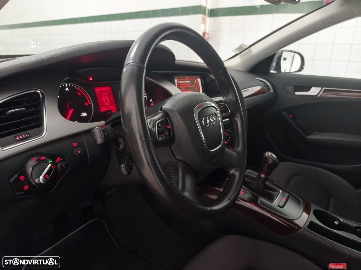 Audi A4 Avant 2.0 TDI exclusive - 18