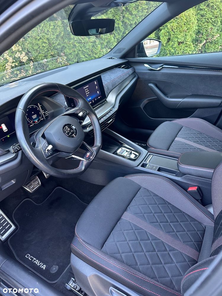 Skoda Octavia 2.0 TDI DSG 4x4 RS - 16