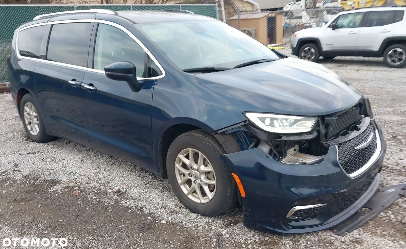 Chrysler Pacifica - 1