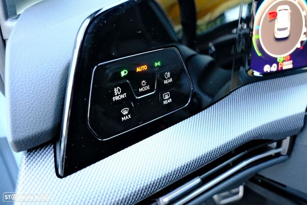 VW Golf 1.5 TSI e-Hybrid GTE DSG - 38