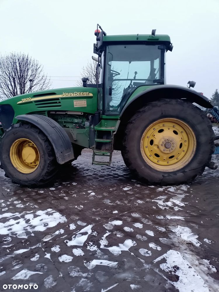 John Deere 7820 - 7