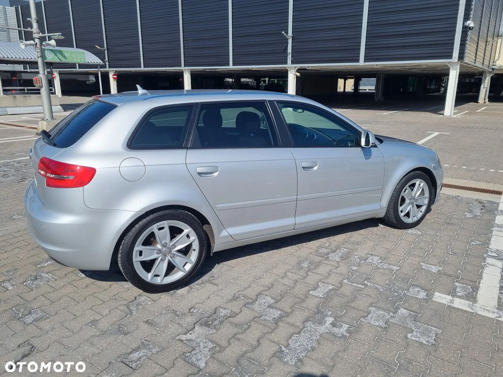 Audi A3 Sportback 2.0 TDI DPF Ambiente - 5