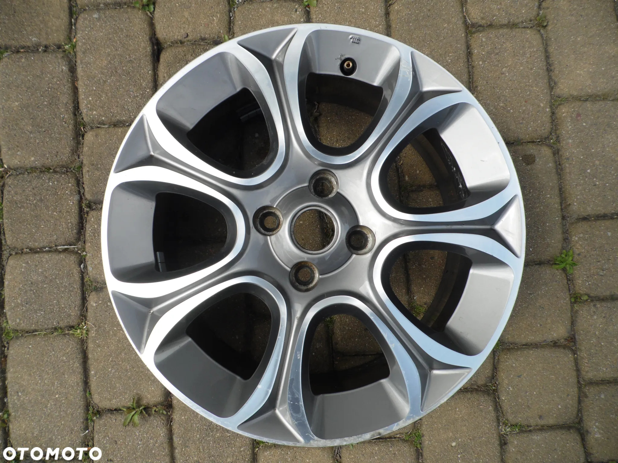 Felga 16'' 4x100 Fiat 6x16 ET45 51842693 - 2